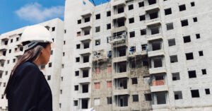 Leia mais sobre o artigo Contencioso condominial e a má qualidade do cimento: análise da responsabilidade civil e das estratégias jurídicas de atuação