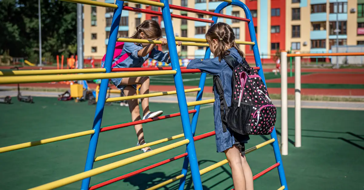 No momento, você está visualizando Segurança das crianças em condomínios começa na manutenção dos playgrounds