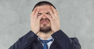 Leia mais sobre o artigo Bizarrices, boicotes e maledicências: quando o condomínio vira o purgatório do síndico