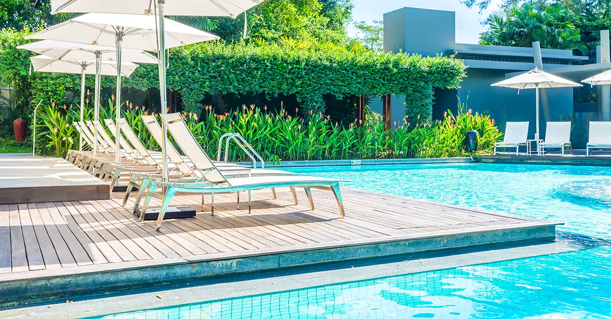 No momento, você está visualizando Dos riscos decorrentes do excesso de cloro em piscinas de uso coletivo