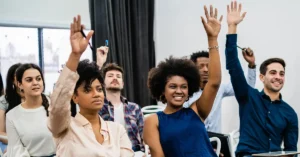 Leia mais sobre o artigo Ditadura da maioria em condomínios: deliberações que violam direitos e geram nulidade