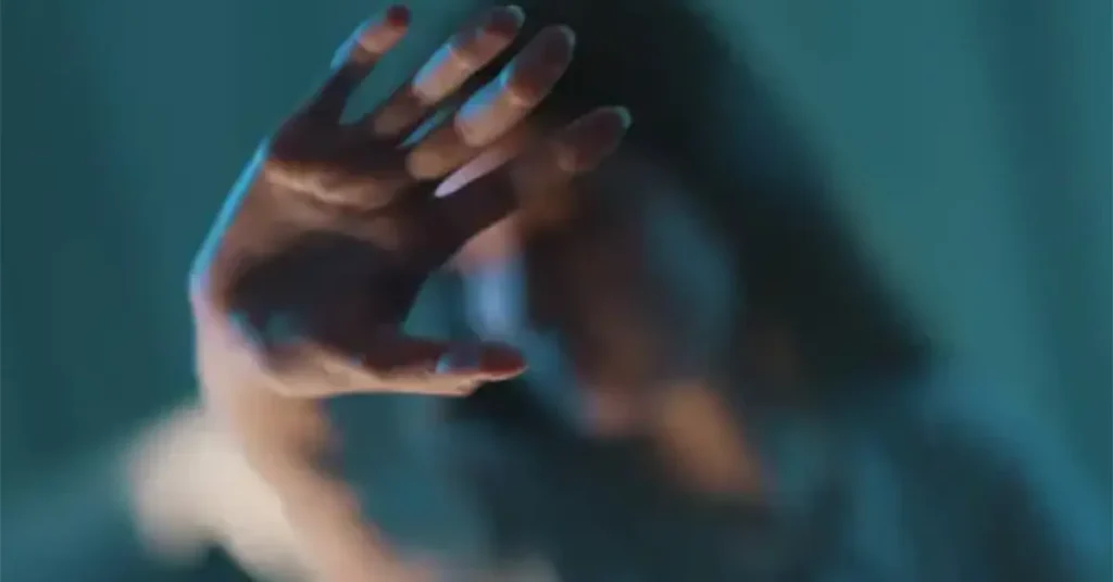 Mulher sofrendo violência doméstica