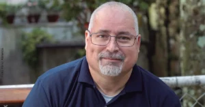 Leia mais sobre o artigo Eduardo Boscolo: o síndico que faz dos condomínios espaços mais acolhedores
